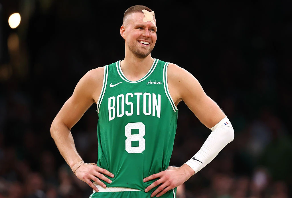 Kristaps Porzingis Rela Berdarah-darah Demi Kemenangan Celtics
