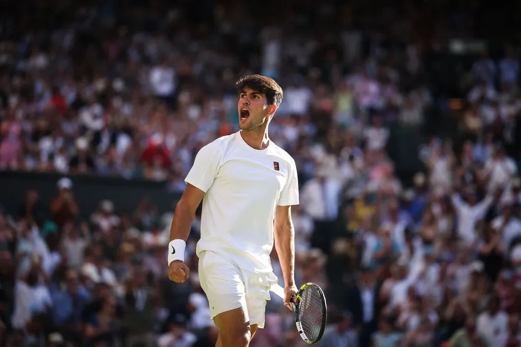 Hasil Wimbledon: Carlos Alcaraz Susah Payah Hindari Kekalahan Memilukan