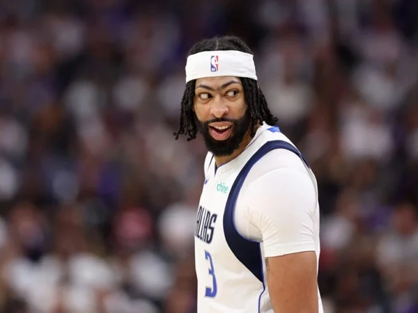 Anthony Davis Miliki Hubungan yang Jernih dengan GM Mavericks