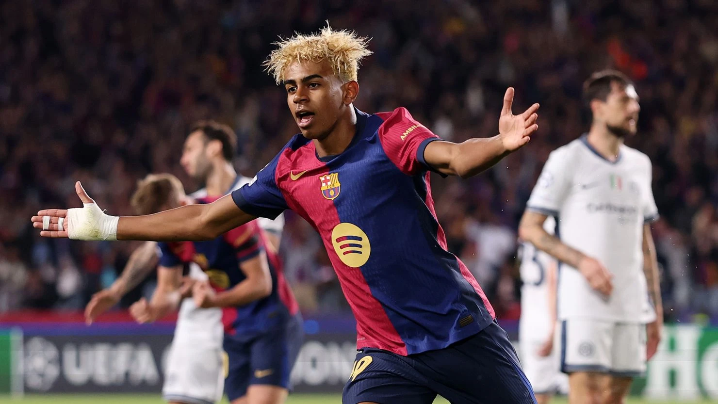 Lamine Yamal Mencuri Perhatian: Sebuah Eksperimen Berani Hansi Flick yang Membuka Dimensi Baru bagi Barcelona