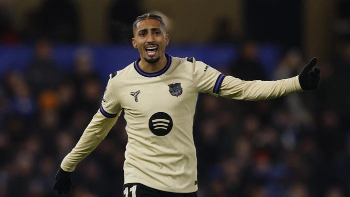 Raphinha Tak Masuk Tim Terbaik FIFA, Istrinya Mencak-mencak