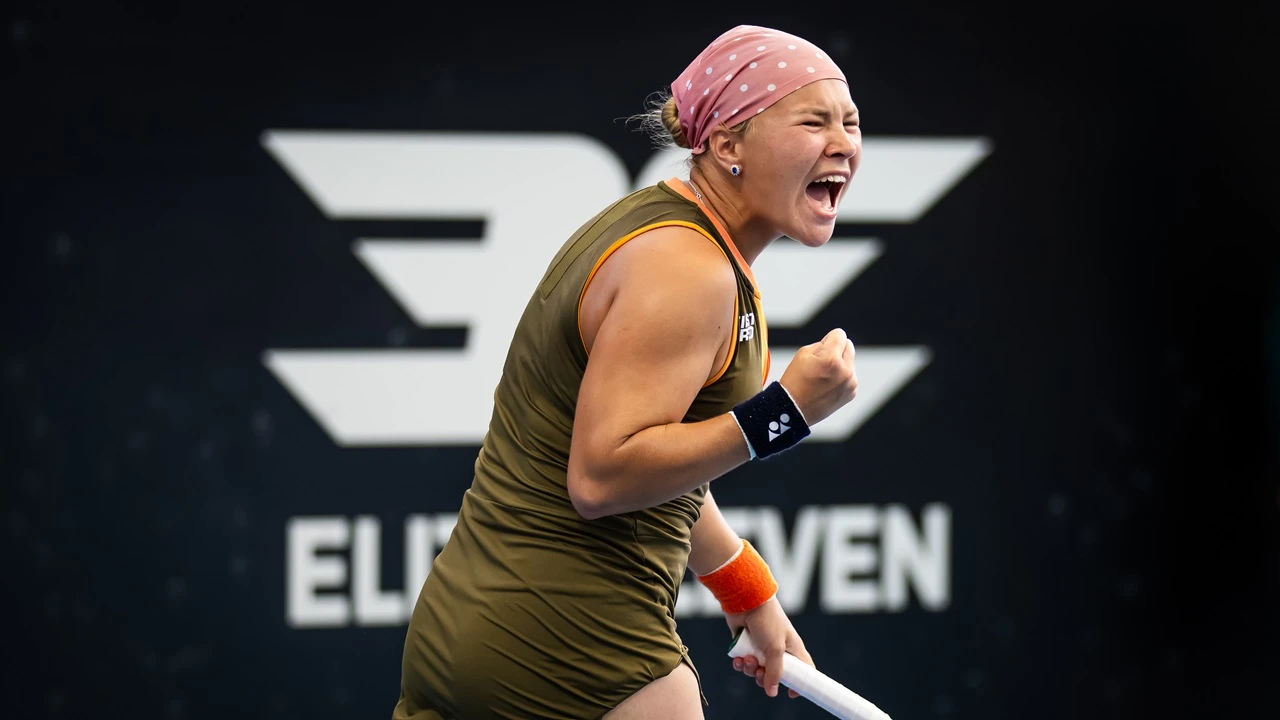 Diana Shnaider Pantang Panik Demi Depak Katerina Siniakova Dari Adelaide