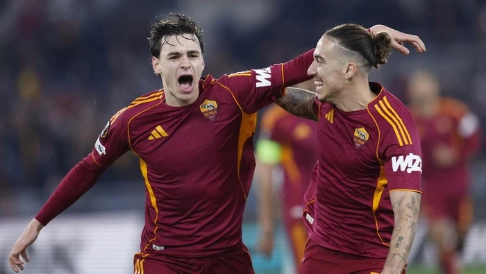 Roma Vs Stuttgart: Dua Gol Pisilli Menangkan I Lupi